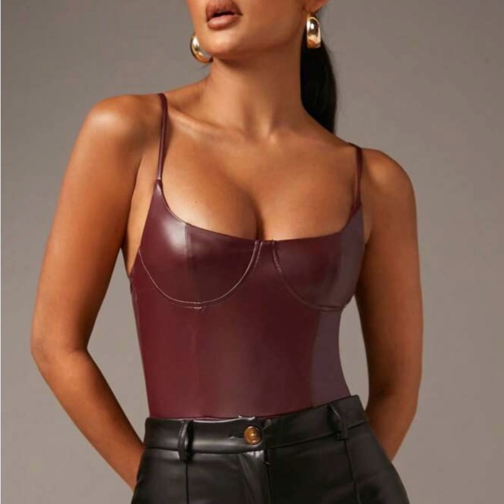 NWT Shein Bae Burgundy Bodysuit with Plunging Neckline and Form-Fitting Design - Picture 3 of 11